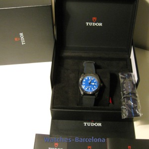 TUDOR Black Bay